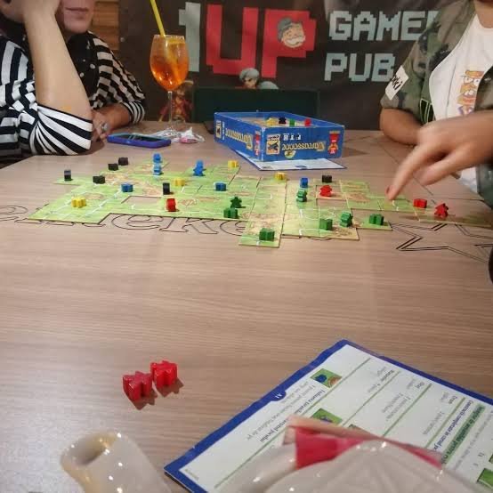 1UP Gamers Pub — București