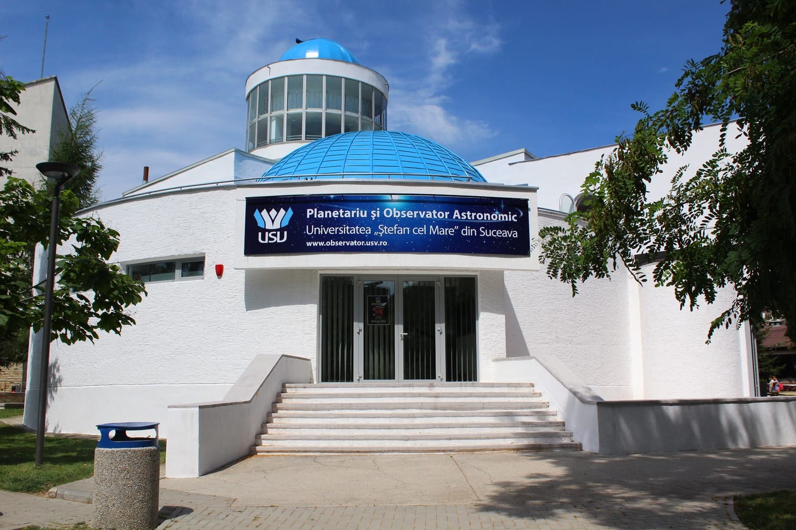 Sesiune planetariu & observație astronomică (orar fix, la fiecare oră 09:00-16:00; 15 lei / 10 lei redus, programare gru — Suceava