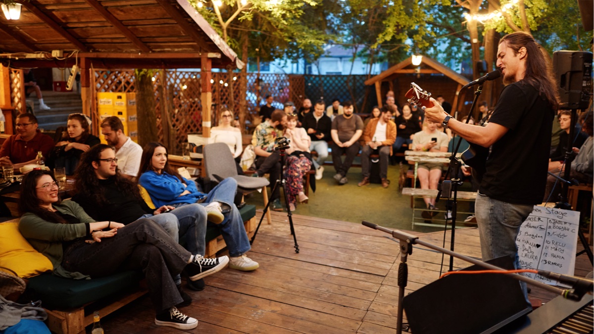 Open Stage – Music, Poetry & Stand-up — București
