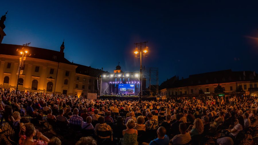 Classics for Pleasure — Sibiu
