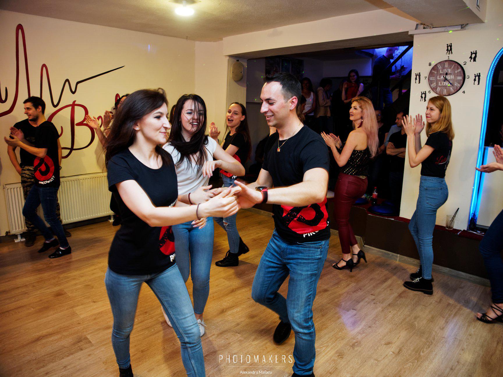 Curs salsa & bachata · Intermediari 1 — Cluj